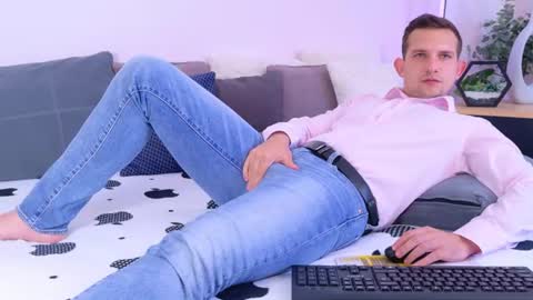 Snapshot of jimmy_doss chatting on June 19, 2026, 12:53 pm Jimmy online show from June 19, 2026, 12:53 pm