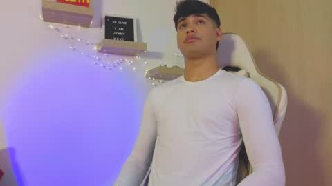 Jimmy Leeh online show from February 3, 2025, 11:26 pm