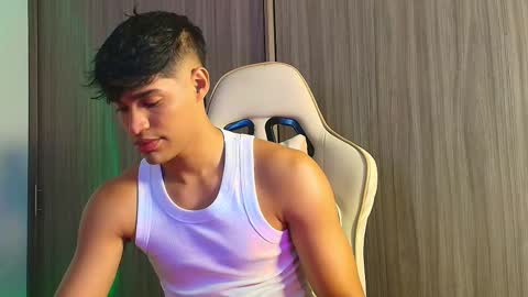 Snapshot of jimmy_leeh_ chatting on November 16, 2025, 3:56 am Jimmy Leeh online show from November 16, 2025, 3:56 am