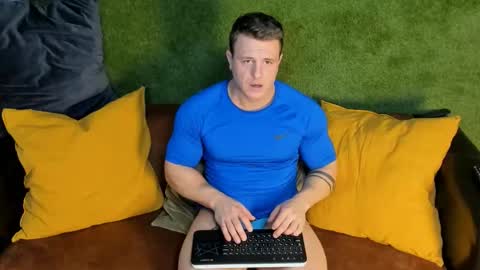 Snapshot of jimmyhardin21 chatting on January 15, 2026, 5:49 pm Hardin online show from January 15, 2026, 5:49 pm