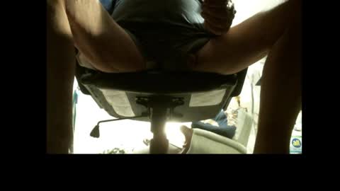 jimwellhung online show from February 3, 2025, 4:14 am