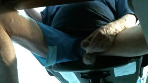 Snapshot of jimsundies chatting on April 27, 2026, 3:26 am jimwellhung online show from April 27, 2026, 3:26 am
