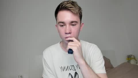 jimyti_bad_boy online show from March 4, 2025, 2:06 am