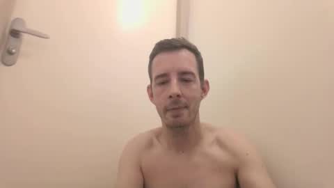 jin16000 online show from November 6, 2025, 5:47 pm