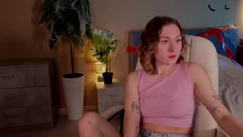 Snapshot of jinxed_blue chatting on October 27, 2025, 7:23 am Molly online show from October 27, 2025, 7:23 am