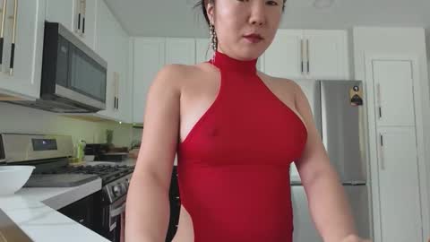 Jiwon online show from March 21, 2026, 7:39 pm