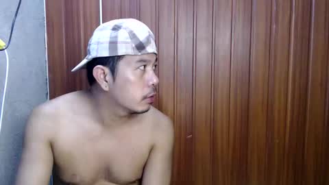 jjboy74472 online show from October 6, 2025, 6:38 pm