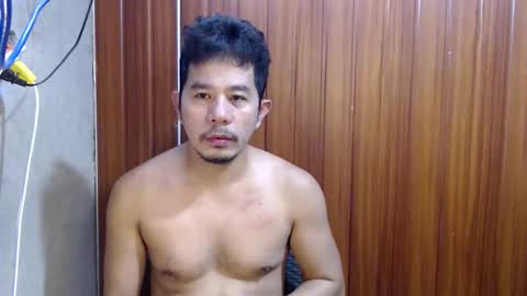 jjboy74472 online show from October 14, 2025, 4:35 am