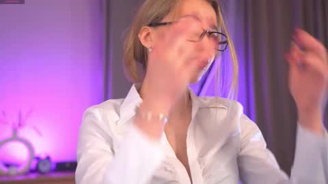 Jenny online show from January 11, 2026, 8:19 am