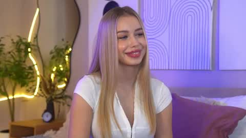 Snapshot of jjennnyy chatting on May 26, 2026, 8:10 am Jenny online show from May 26, 2026, 8:10 am