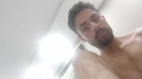 jjj963733 online show from January 9, 2026, 7:04 pm