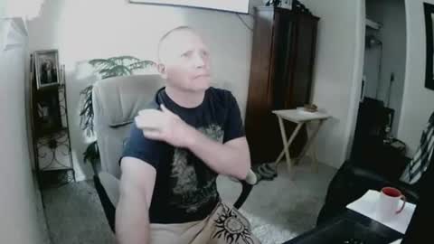 Snapshot of jlouton01 chatting on January 27, 2025, 3:39 pm kilroy online show from January 27, 2025, 3:39 pm