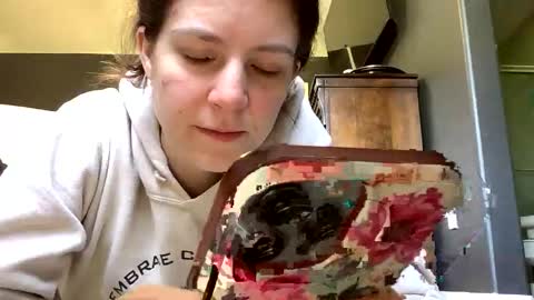 jlynn1997 online show from March 16, 2026, 3:27 pm