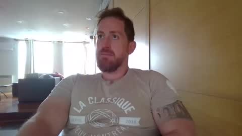 Snapshot of jmate13 chatting on November 25, 2025, 5:57 pm jmate13 online show from November 25, 2025, 5:57 pm
