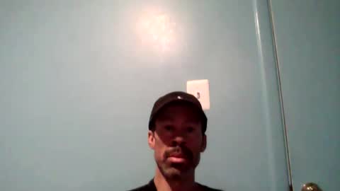 Snapshot of jmb525 chatting on November 1, 2025, 2:46 am jmb525 online show from November 1, 2025, 2:46 am