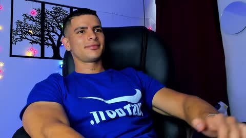 IGJmortton online show from December 24, 2024, 12:44 pm