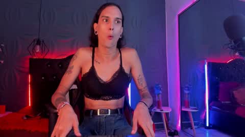 Joa Isaza     online show from January 19, 2025, 7:25 am