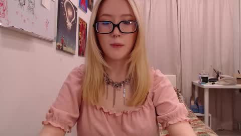 joan_kiss online show from December 17, 2025, 1:28 pm