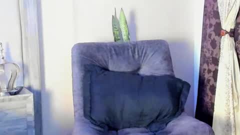 JOAN SAENZ online show from February 6, 2025, 2:44 am