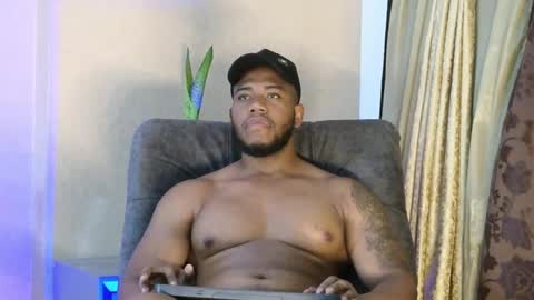 JOAN SAENZ online show from September 17, 2025, 10:11 pm