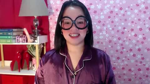 Joana online show from October 7, 2025, 9:56 pm