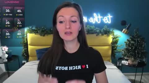 Snapshot of joannelson chatting on December 18, 2025, 1:33 am Joan online show from December 18, 2025, 1:33 am