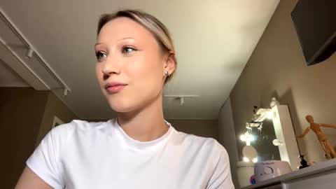 Annie online show from March 23, 2026, 7:18 pm