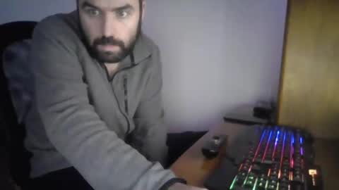 joaodias_18 online show from February 24, 2025, 9:52 pm