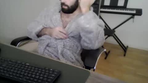 joaodias_18 online show from January 6, 2026, 9:50 pm