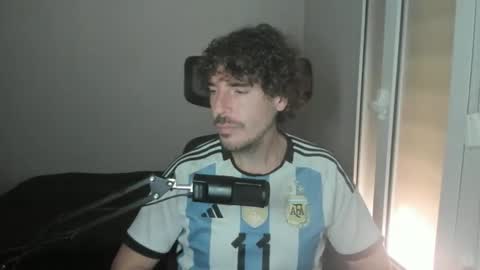 Snapshot of joaquin420_hot chatting on February 19, 2026, 10:33 am joaquin420_hot online show from February 19, 2026, 10:33 am