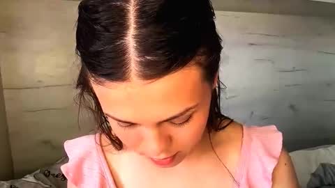 Mila online show from March 21, 2026, 8:52 am