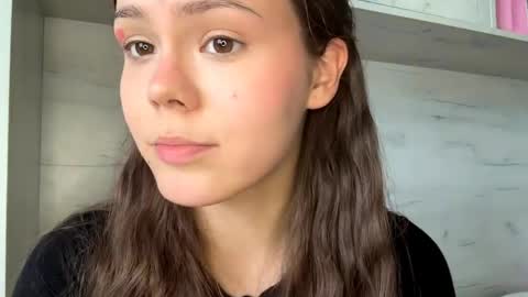 Mila online show from April 1, 2026, 9:21 am