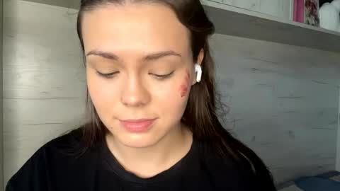 Snapshot of jodeesolarz chatting on April 22, 2026, 10:28 am Mila online show from April 22, 2026, 10:28 am