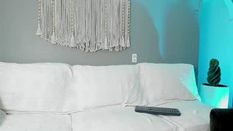 Snapshot of joe_esthetic chatting on December 13, 2024, 11:28 pm joe_esthetic online show from December 13, 2024, 11:28 pm