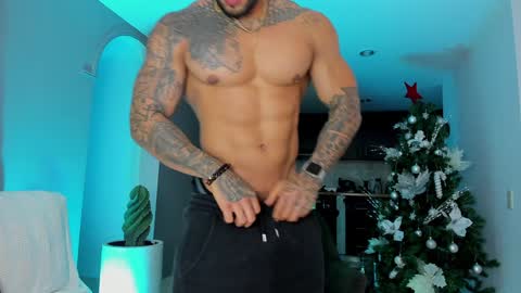 Snapshot of joe_esthetic chatting on December 19, 2024, 12:34 am joe_esthetic online show from December 19, 2024, 12:34 am