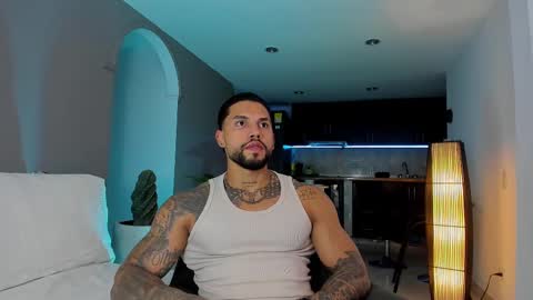 Snapshot of joe_esthetic chatting on February 14, 2025, 11:42 pm joe_esthetic online show from February 14, 2025, 11:42 pm