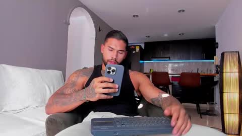 Snapshot of joe_esthetic chatting on September 9, 2025, 8:30 pm joe_esthetic online show from September 9, 2025, 8:30 pm