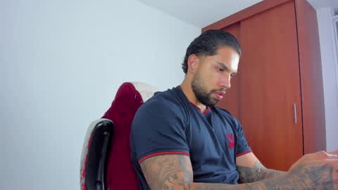 joe_esthetic online show from April 10, 2026, 2:39 am