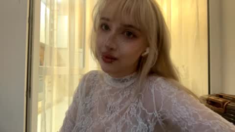 Amaya online show from October 15, 2025, 2:17 pm