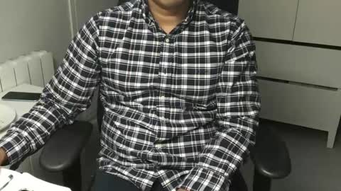 joeshades21 online show from February 13, 2025, 8:48 am