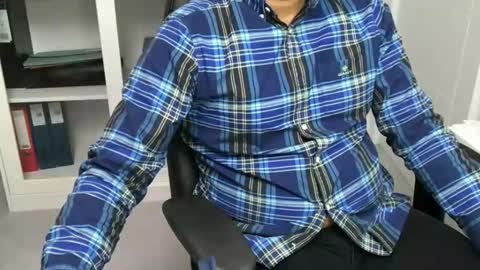 joeshades21 online show from November 4, 2025, 10:03 am