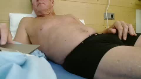 Snapshot of joesmithward chatting on March 4, 2025, 12:12 pm joesmithward online show from March 4, 2025, 12:12 pm