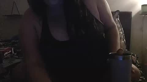 RaineeMai online show from December 2, 2025, 4:13 pm