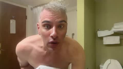 Snapshot of joeyrightino chatting on July 8, 2026, 2:43 pm Joeyrightino online show from July 8, 2026, 2:43 pm