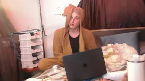 Snapshot of joeyrightino chatting on July 21, 2026, 8:38 am Joeyrightino online show from July 21, 2026, 8:38 am