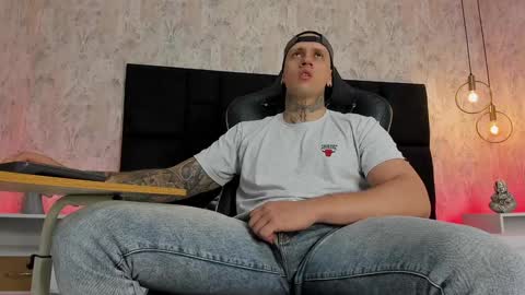     online show from December 12, 2024, 3:43 am