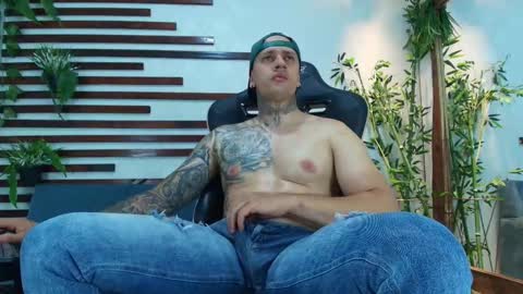     online show from October 3, 2025, 3:25 am