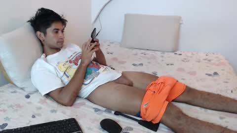 Snapshot of johan_03 chatting on October 3, 2025, 7:55 pm johan online show from October 3, 2025, 7:55 pm