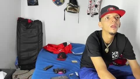 johan_and_antonella online show from February 9, 2026, 10:36 pm