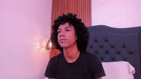 Snapshot of johan_gz_ chatting on June 21, 2026, 11:35 am Johan online show from June 21, 2026, 11:35 am